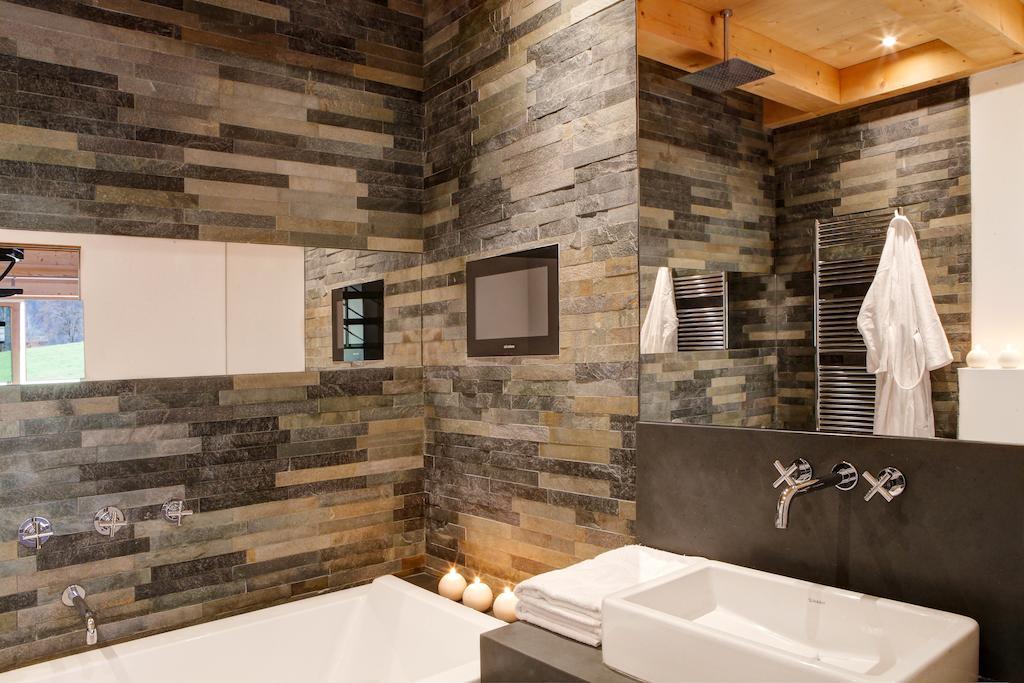 Chalet La Vigogne Et Spa เลอกรองด์บอร์นอง ห้อง รูปภาพ