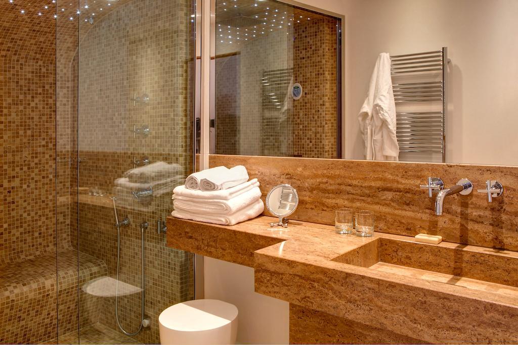 Chalet La Vigogne Et Spa เลอกรองด์บอร์นอง ห้อง รูปภาพ